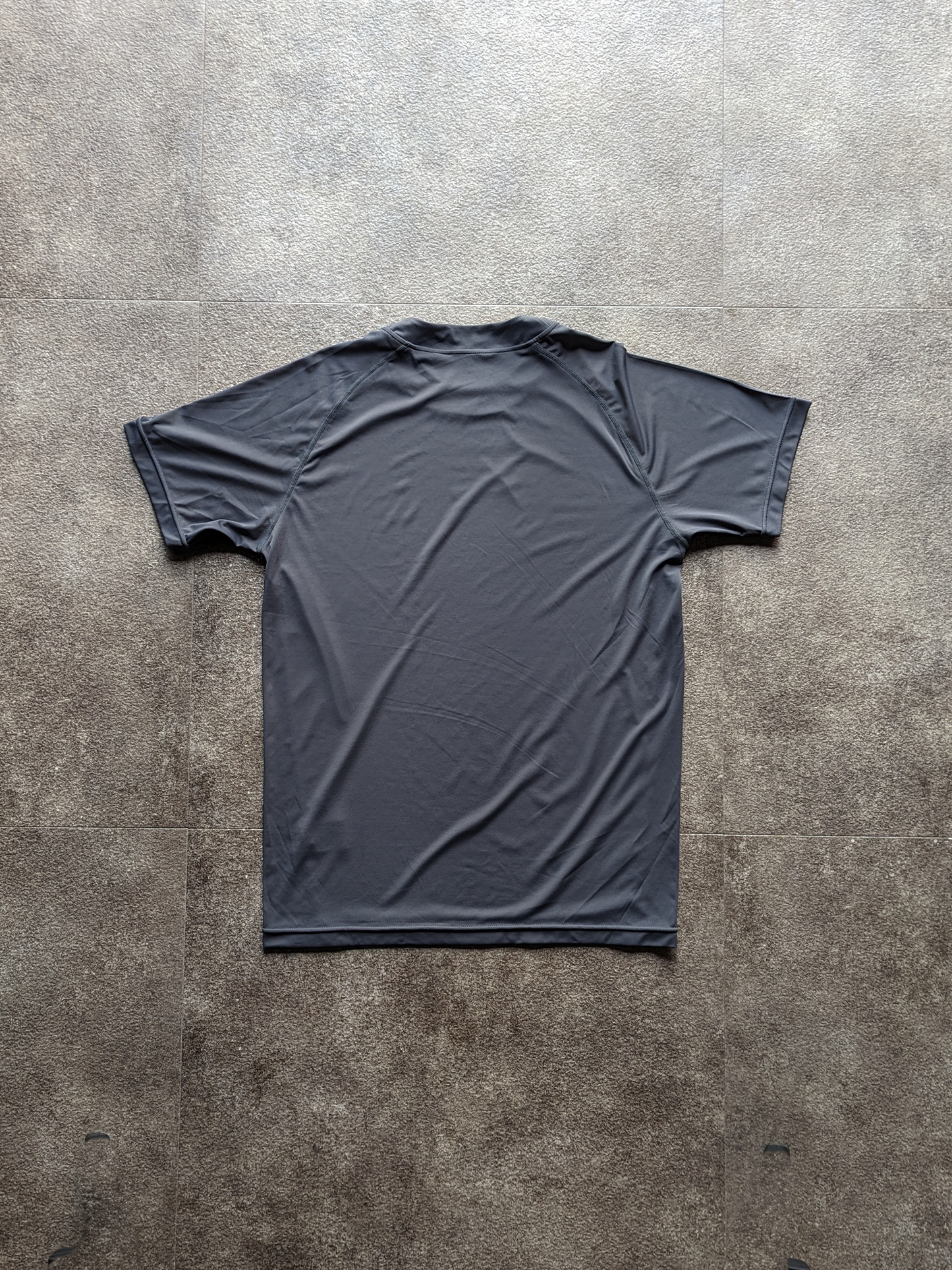 T-shirt Lisse Stretch Gris Foncé / Logo Silicone 3D Gris Foncé