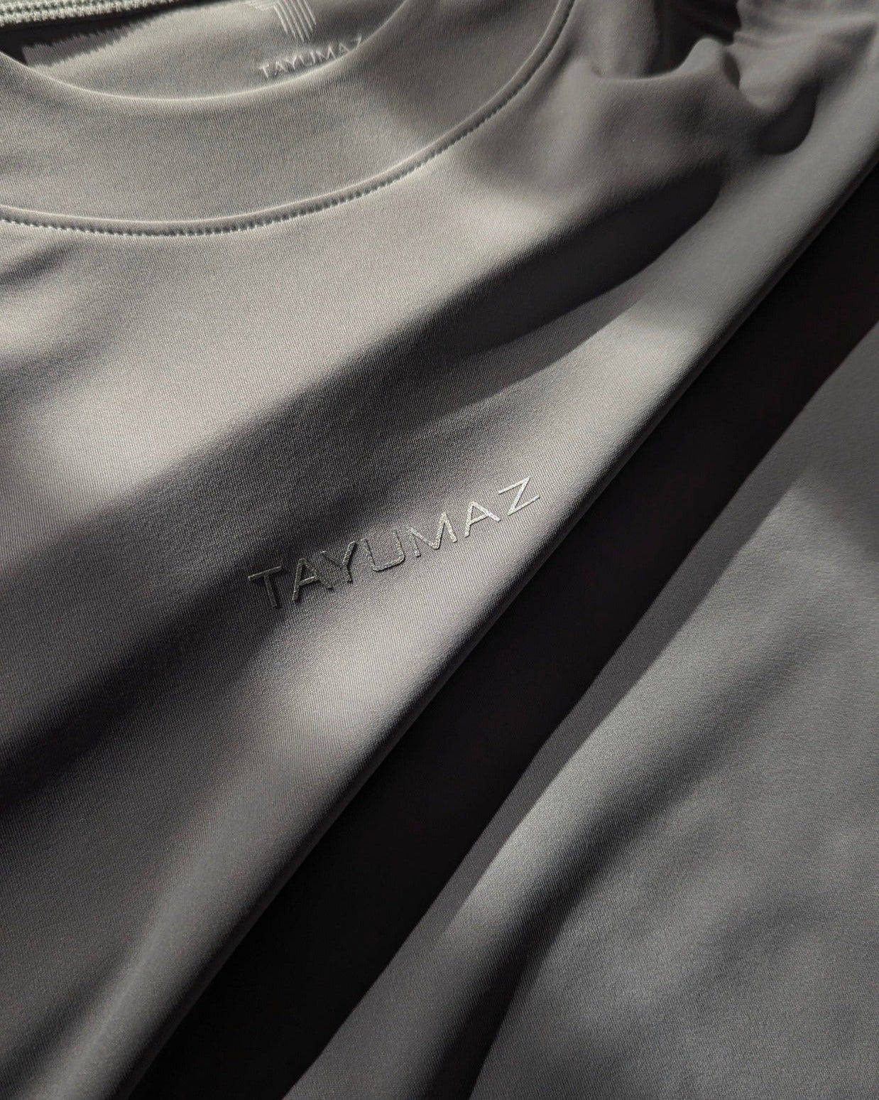 ストレッチスムースロングTシャツ ライトグレー シルバーロゴ