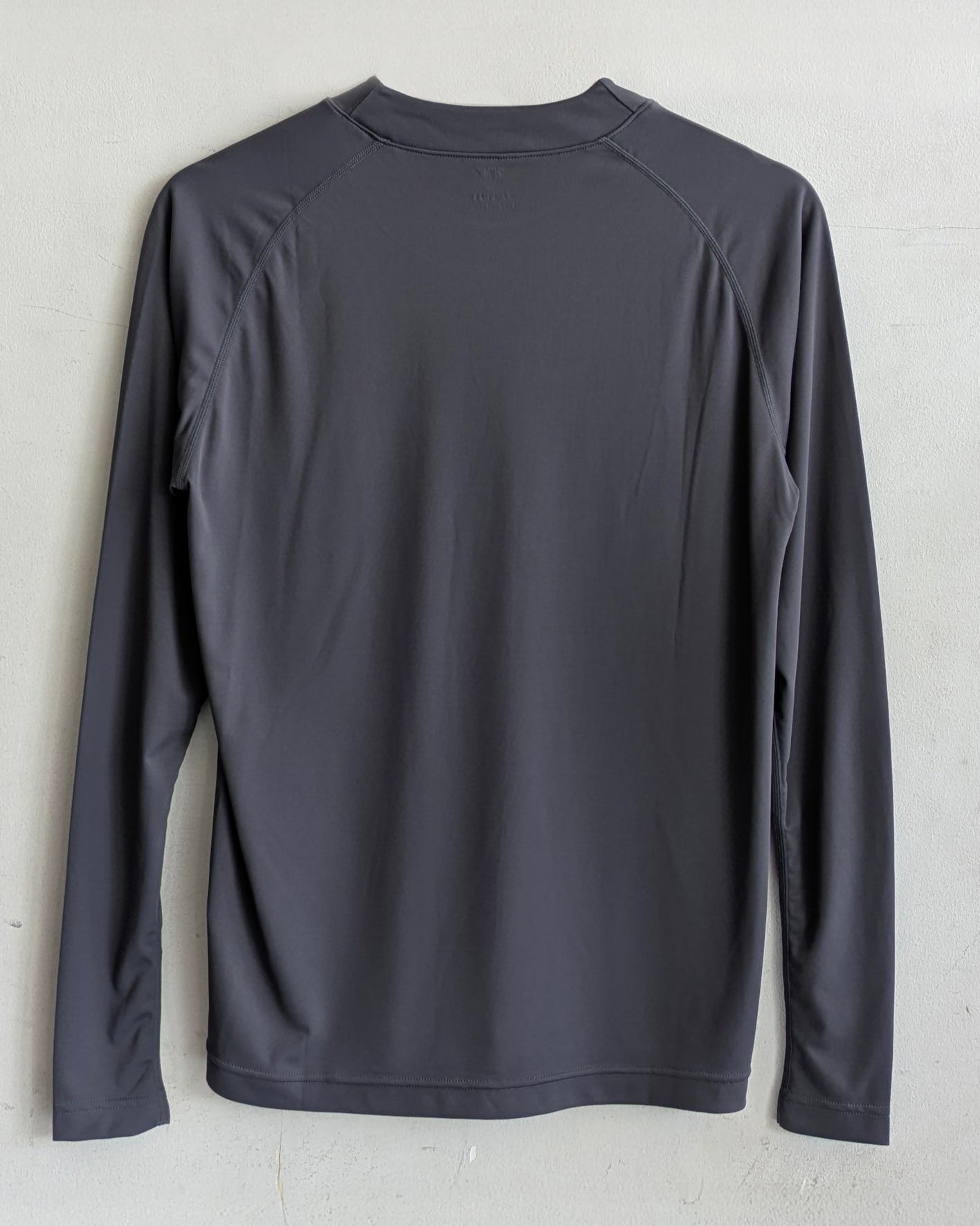 ストレッチスムースロングTシャツ ダークグレー シルバーロゴ