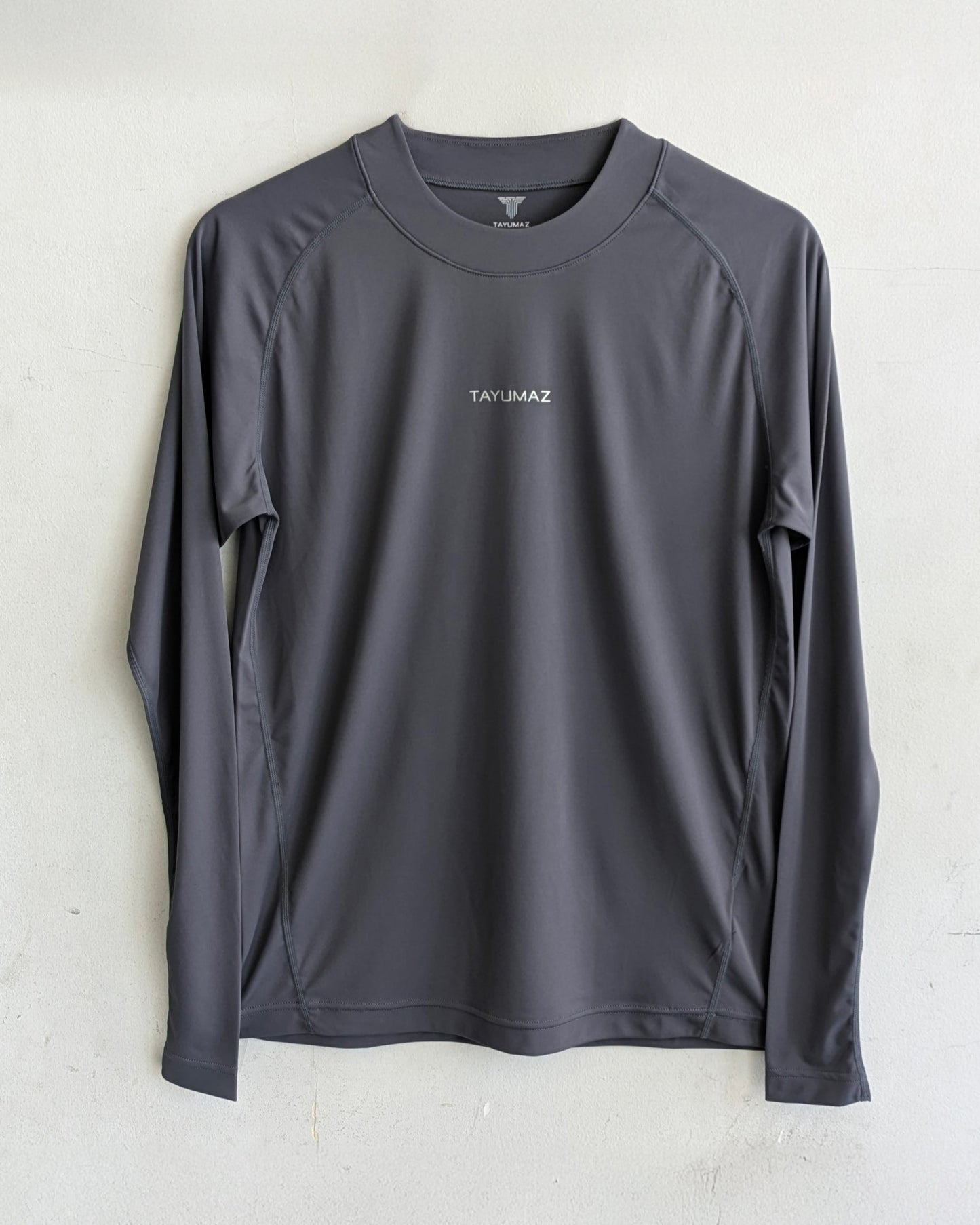 ストレッチスムースロングTシャツ ダークグレー シルバーロゴ