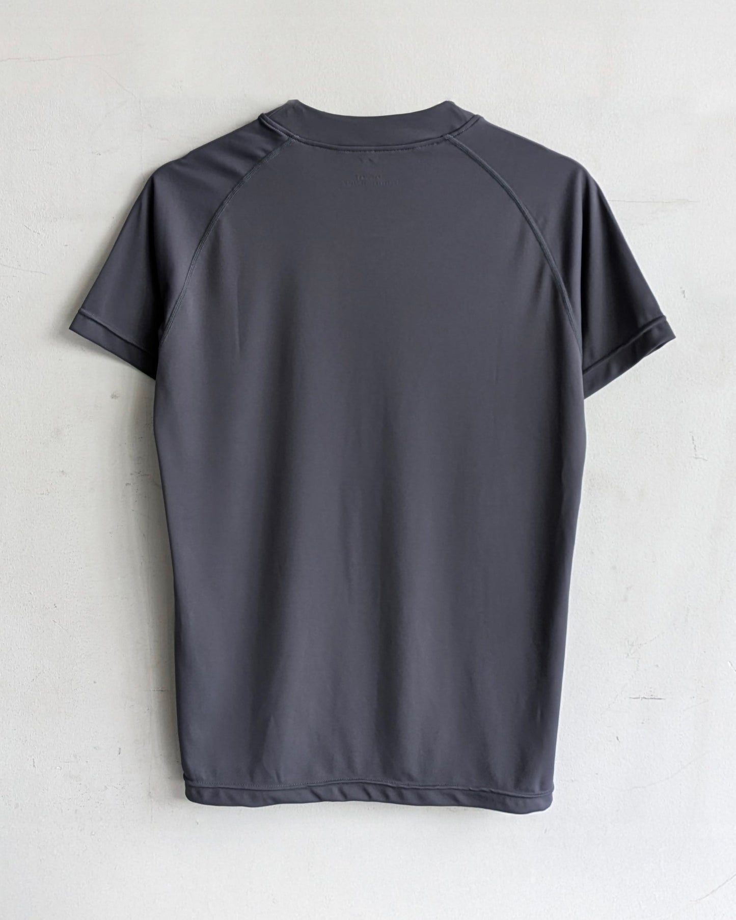 ストレッチスムースTシャツ ダークグレー シルバーロゴ