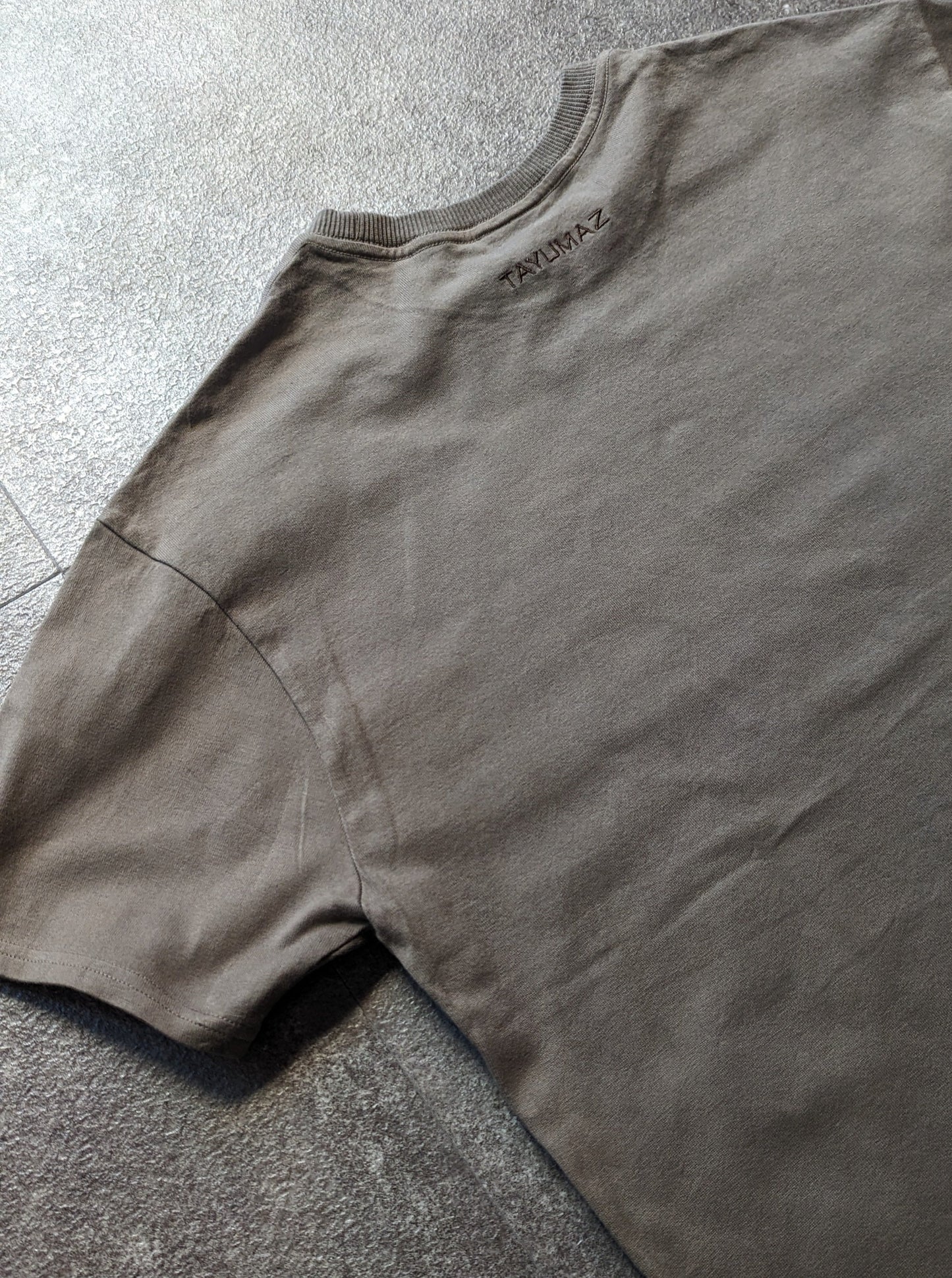 ウォッシュドコットン Tシャツ カーキ