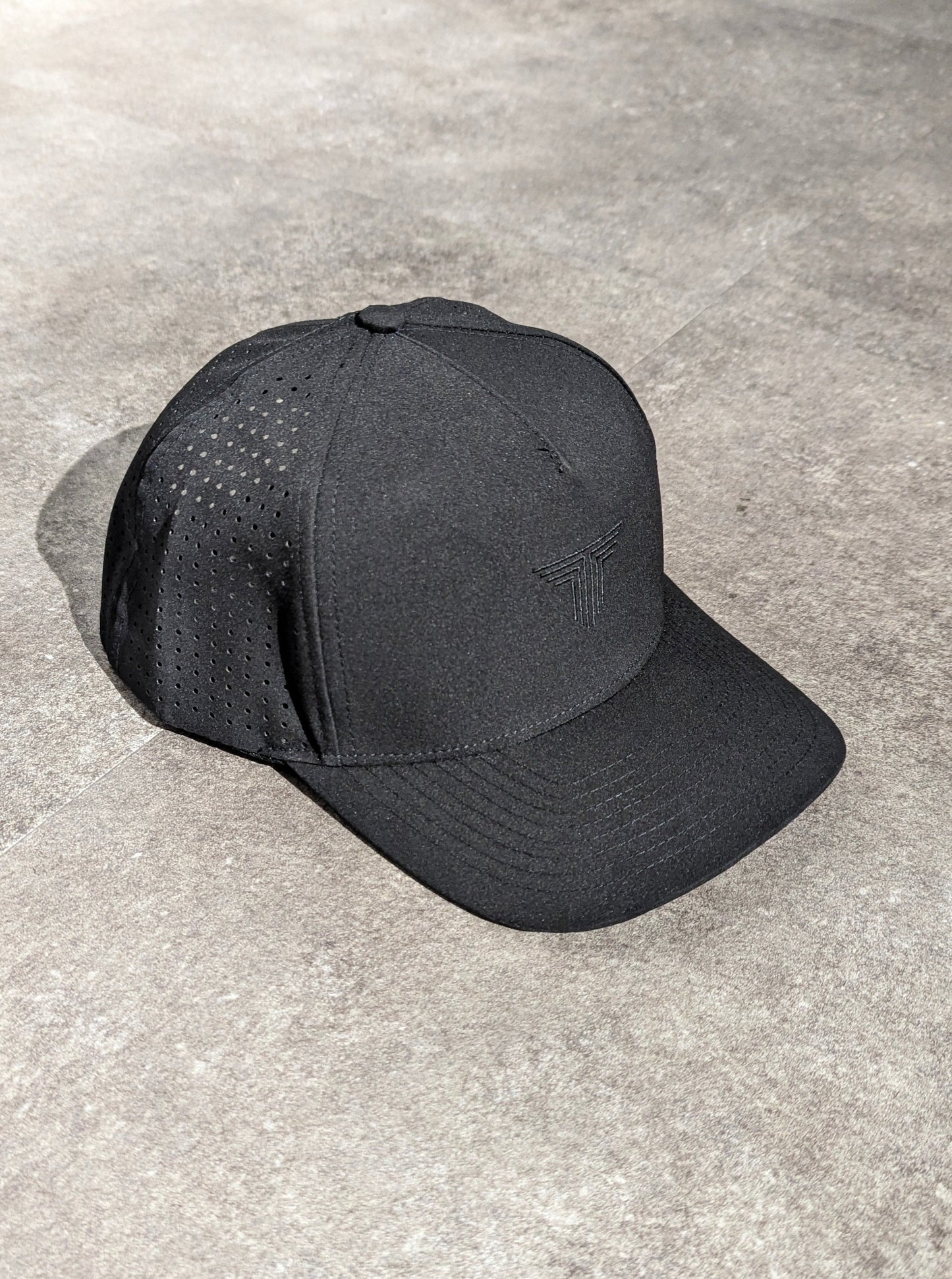 basic logo cap