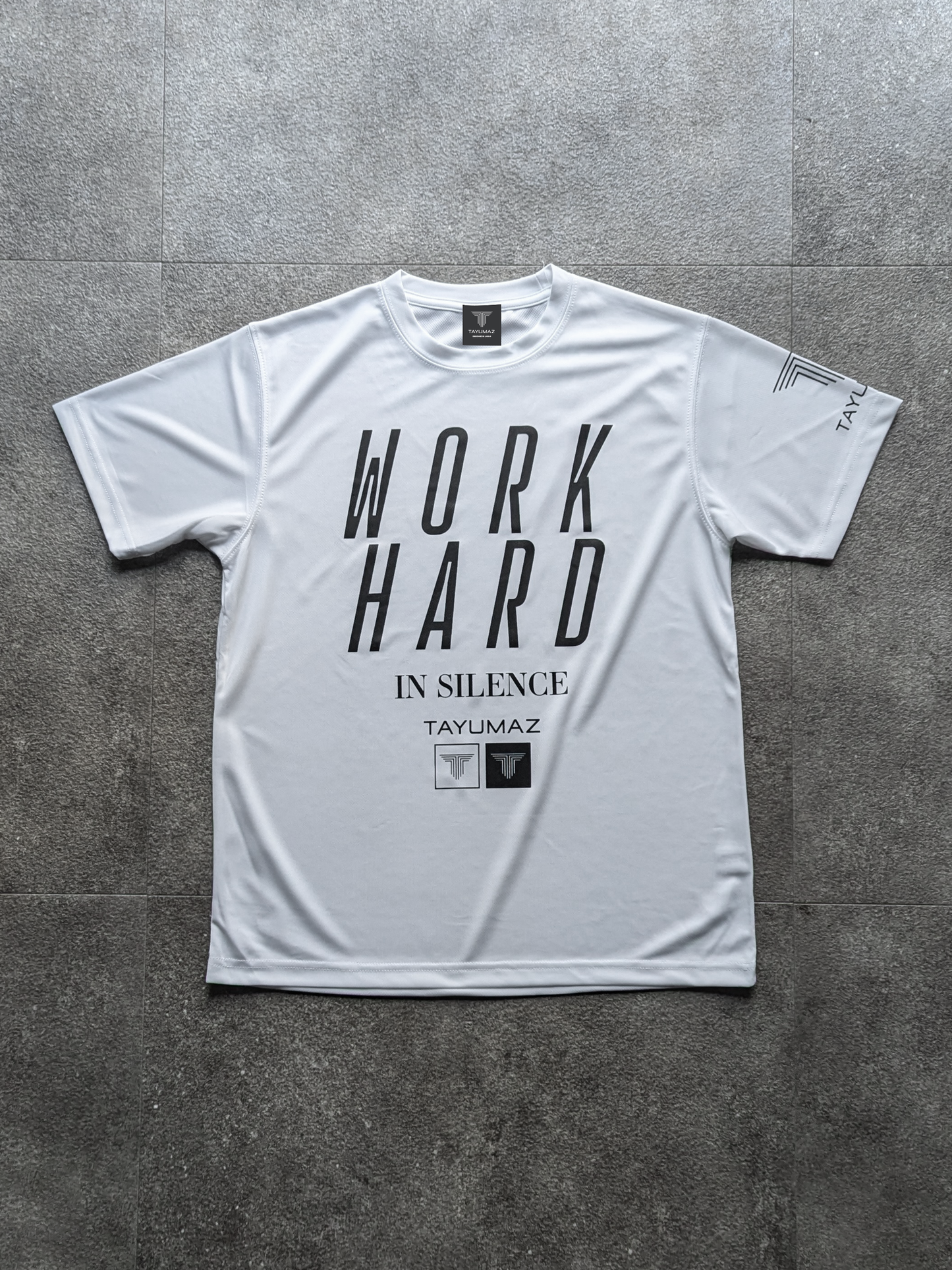 Dry T-shirt vertical logo white