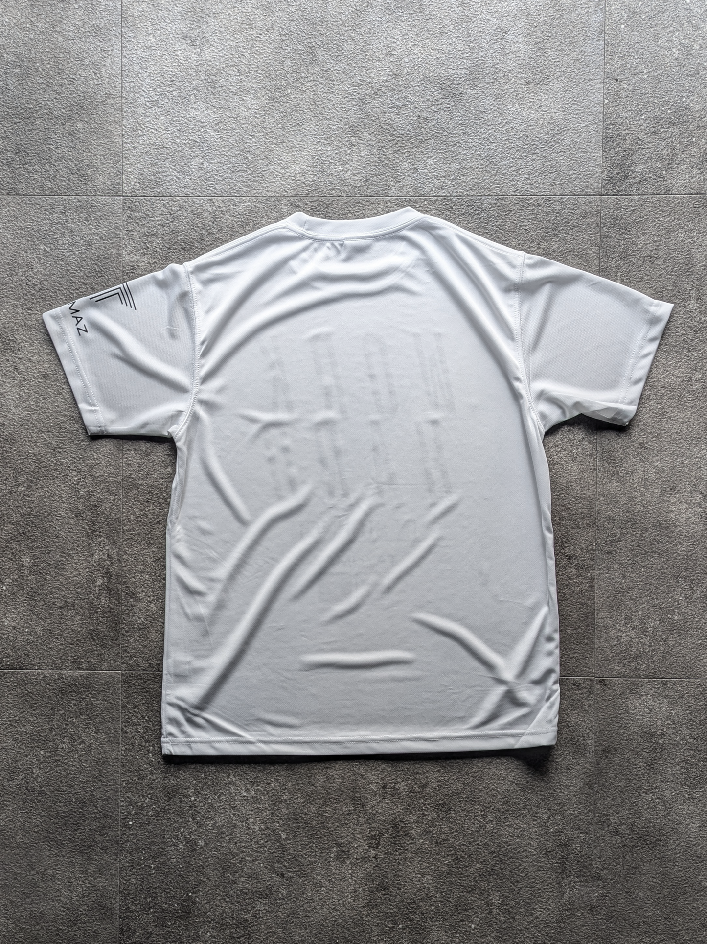 Dry T-shirt vertical logo white