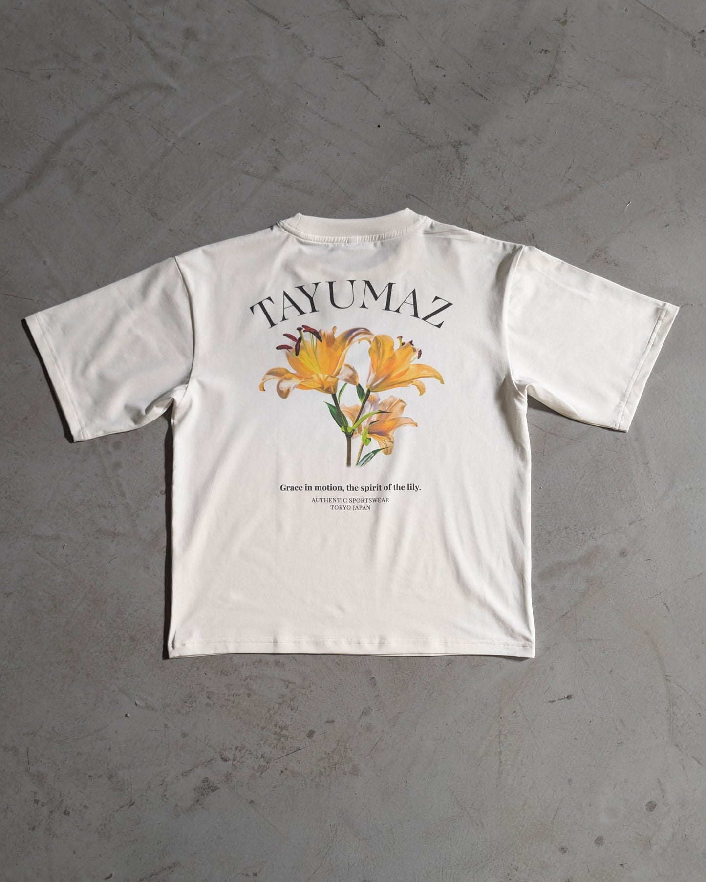 リヨセルグラフィックTシャツ リリーブルーム