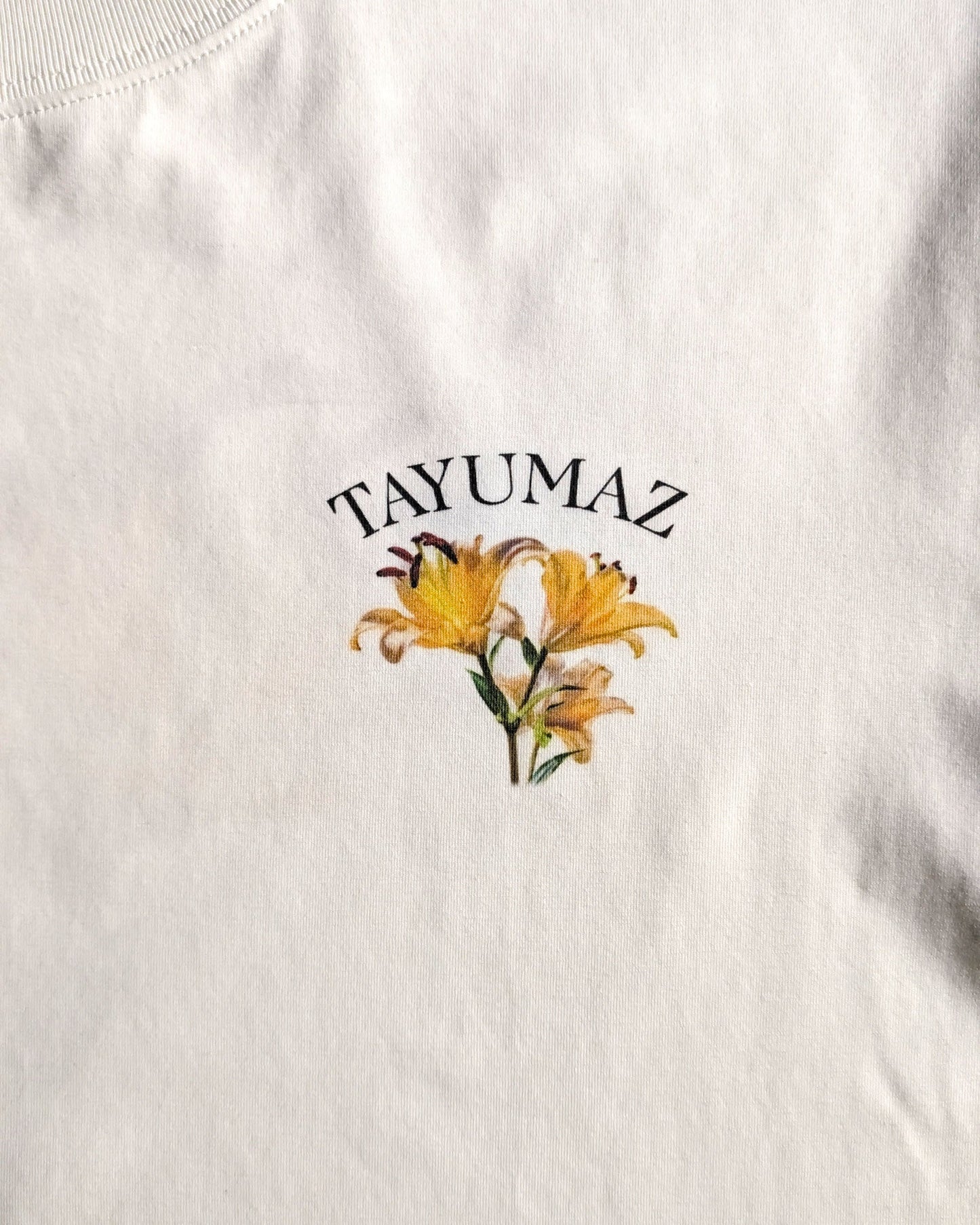 リヨセルグラフィックTシャツ リリーブルーム