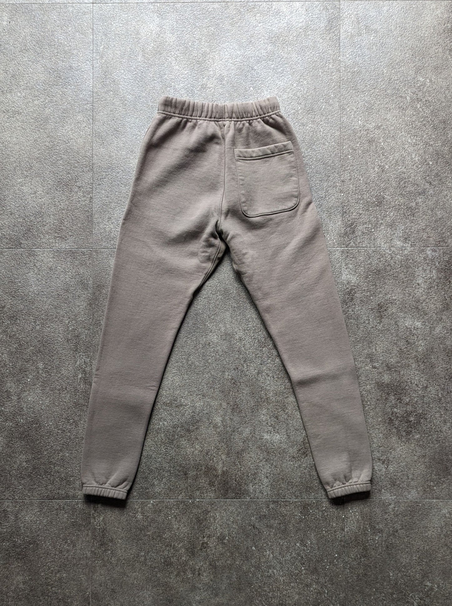 Long trousers in washed cotton sweatshirt greige